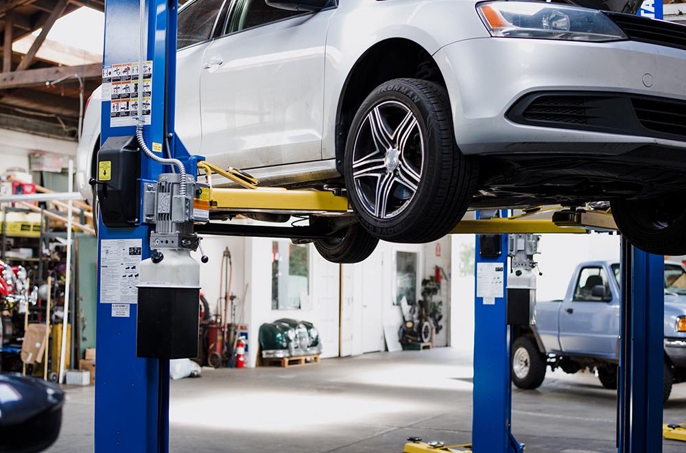 6 Benefits of An Oil Change for Your Van
